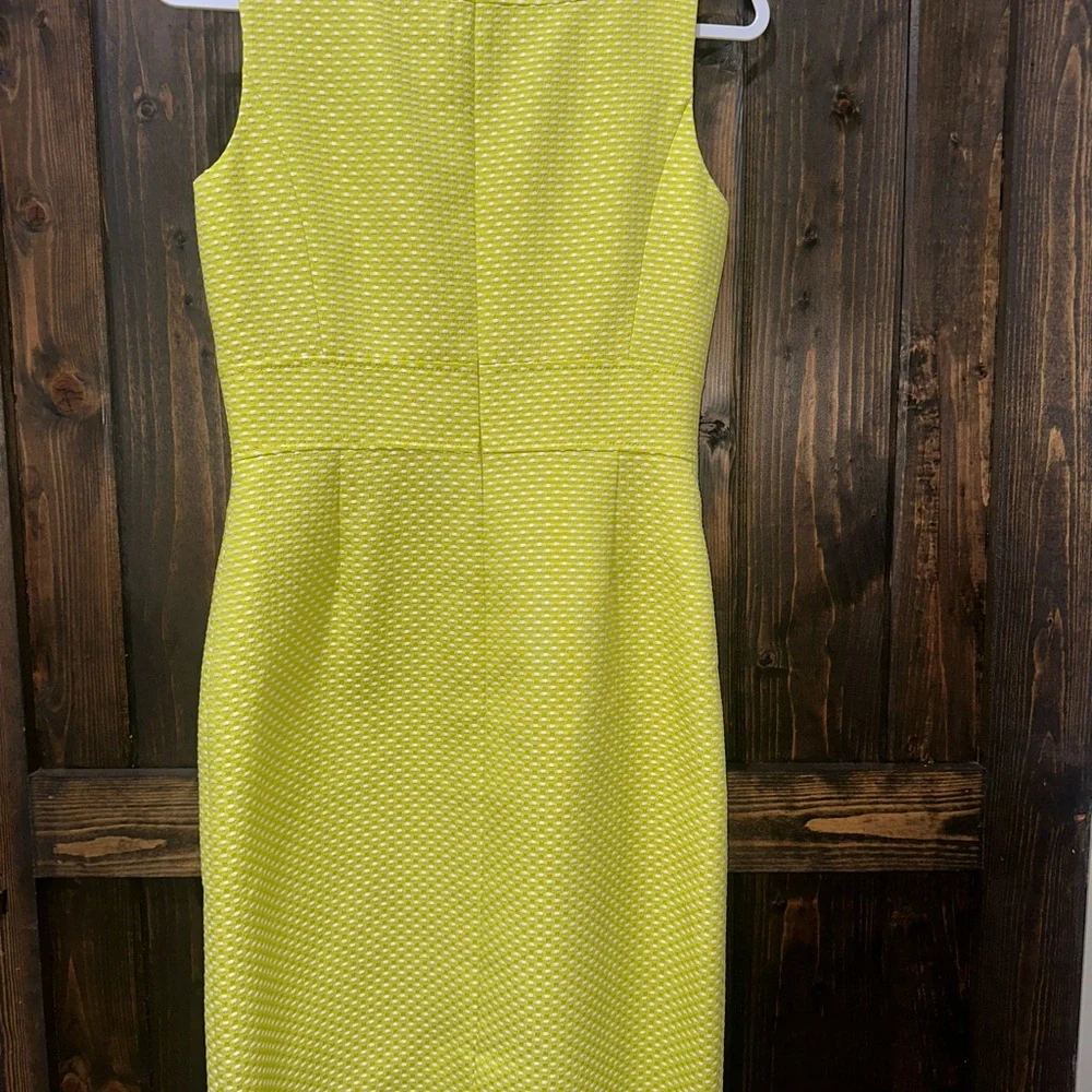 Tahari Lime Green/Yellow Sheath Mini Dress Mock Neck Sleeveless - Picture 2 of 2